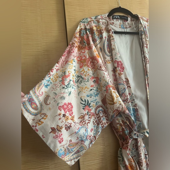 ZARA PATCHWORK PRINT KIMONO - Picture 3 of 6